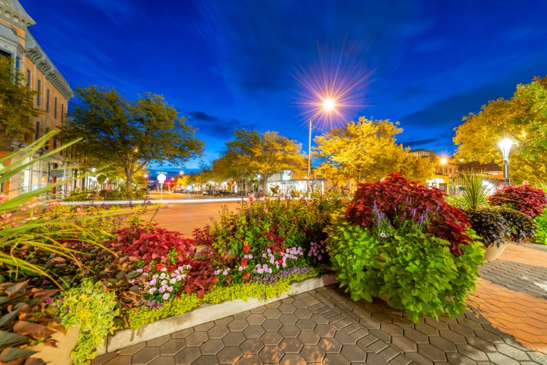Fort Collins, Colorado — College Avenue and the Front Range